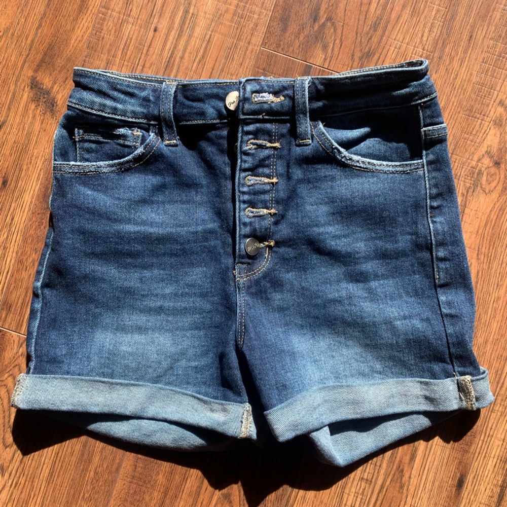 Pink Lily denim shorts